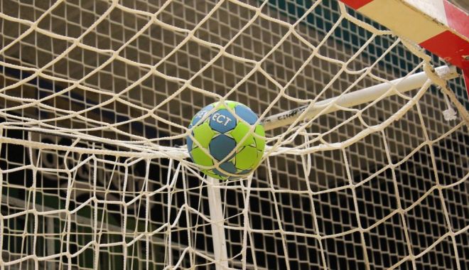 Handbal / Liga Naţională masculină, etapa a 10-a. Câte meciuri se joacă - handbal2310-1603445478.jpg