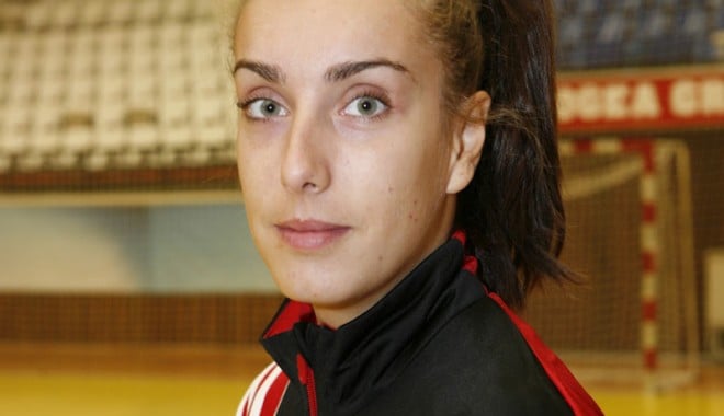 CSU Neptun a adus o handbalistă de la campioana Oltchim - handbalandreeamarginean-1345748426.jpg