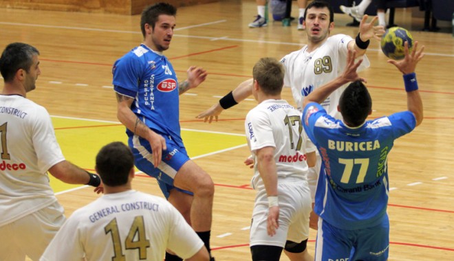 HCM Constanța, în pregătiri pentru Liga Națională și Liga Campionilor - handbalbaietihcm12-1357926296.jpg