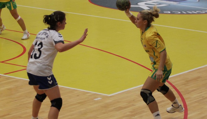 CSU Neptun, victorie la limită în ultimul meci al turului - handbalcsuneptun42-1353263959.jpg