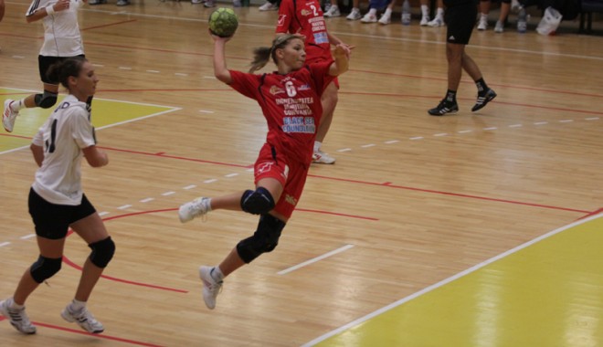 CSU Neptun, meci pe viață și pe moarte în debutul returului - handbalcsuneptun92-1359747855.jpg