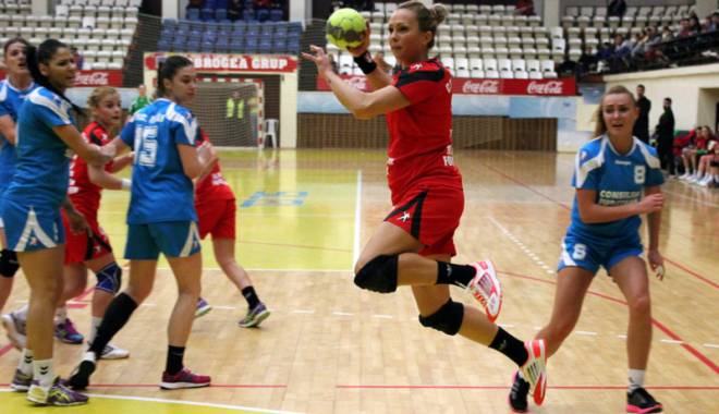 Liga Națională de handbal feminin, etapa a 21-a. CSU Neptun, pregătit de înfruntarea cu AH Dunărea Brăila - handbalcsuneptunzalau7-1425058134.jpg
