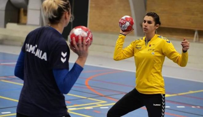 Handbal, echipa naţională / Denisa Dedu și Cristina Laszlo, antrenamente alături de colegele lor - handbaldedu-1616158282.jpg