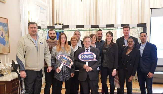 Federația Română de Handbal, premiată de ambasadorul Franței la București - handbaleuropa-1485258849.jpg
