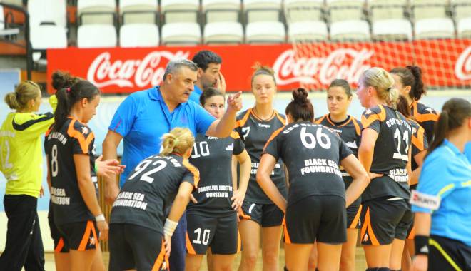 CSU Neptun a pierdut meciul cu SCM Craiova - handbalfeminin-1415606567.jpg
