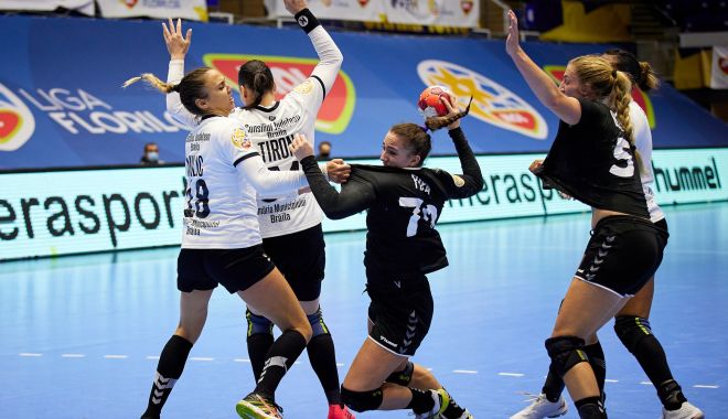 Handbal / Liga Naţională feminină, etapa a şasea. Rezultate şi program - handbalfete1211-1605183567.jpg