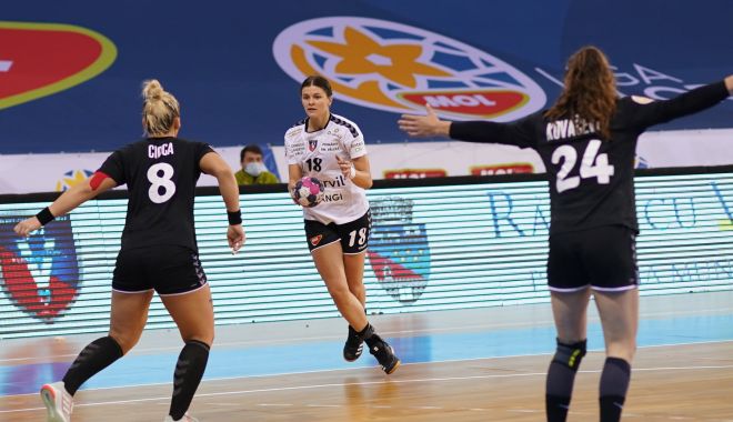 Handbal / Liga Naţională feminină, etapa a cincea. Vâlcea şi Craiova, victorii la pas - handbalfete311-1604412461.jpg