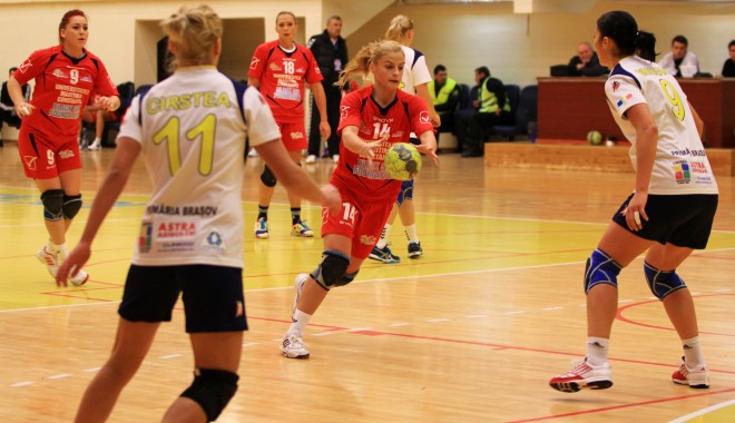 CSU Neptun - HC Zalău, la Sala Sporturilor - handbalfetecsuneptuncoronabrasov-1391513665.jpg