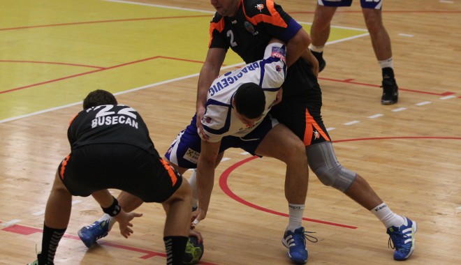 Handbal / HCM Constanța este condusă la pauză de Atletico Madrid, 11-12 - handbalhcm-1353862477.jpg