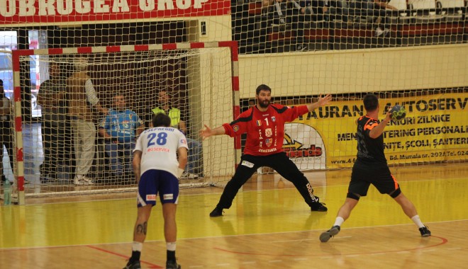 Handbal / HCM Constanța - Atletico Madrid 23-28 scor final - handbalhcm1-1353002779.jpg