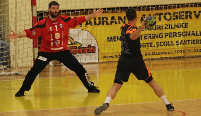 Handbal. HCM Constanța a pierdut partida cu Știința Bacău - handbalhcm1-1353519989.jpg