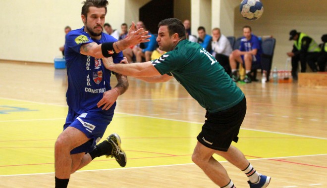 Handbal / HCM Constanța, victorie zdrobitoare la București - handbalhcm18-1385573210.jpg