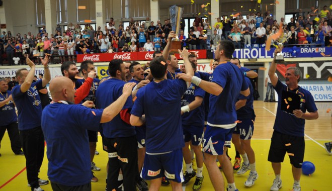 HCM Constanța a reușit tripla, câștigând și Supercupa României - handbalhcm27-1378656849.jpg