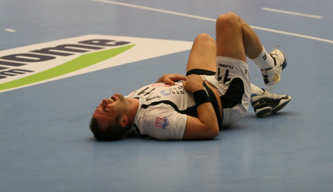 Tocați de arbitri și de propria neputință - handbalhcmsanktpetersburg25-1317577740.jpg