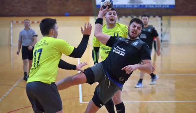 Handbaliștii de la CS Medgidia visează la Liga Zimbrilor - handbalistii-1591538985.jpg