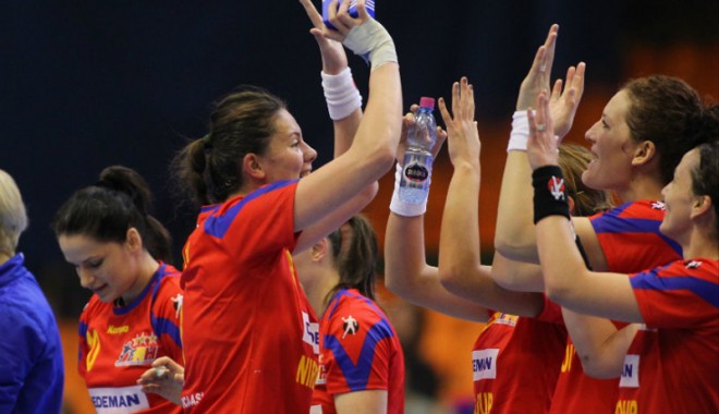 România, debut perfect la Mondialele de handbal feminin - handbalromaniafotoprosport-1386524712.jpg