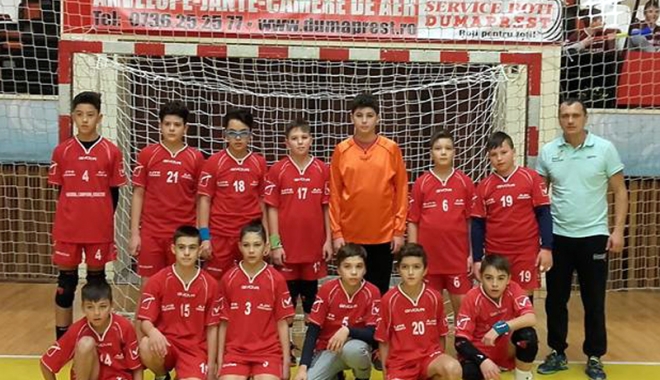 Handbalul are viitor! Surprizele Cupei Moș Crăciun - handbalul-1481650719.jpg