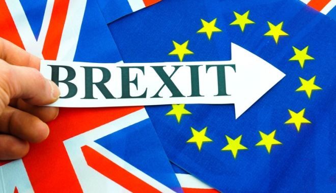 Brexit: Foștii premieri britanici Major și Blair nu exclud un nou referendum - handholdingbrexitsigneureferendu-1480077856.jpg