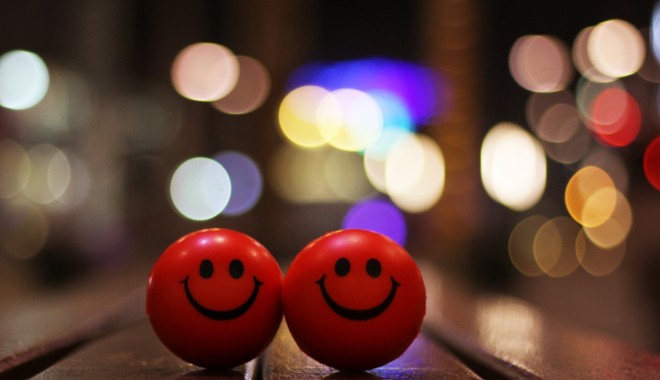 Bancuri - happysmileywallpaper1400x1050-1380515984.jpg