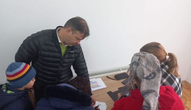 Administraţia locală din Hârşova a oferit cadouri elevilor Liceului 