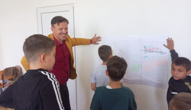 Primăria Hârşova se implică în educaţia copiilor din localitate - harsovacopii-1665151133.jpg
