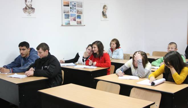 Elevii și preșcolarii se întorc de astăzi la cursuri - harsovagrupscolarcarsiumelevi113-1429512318.jpg