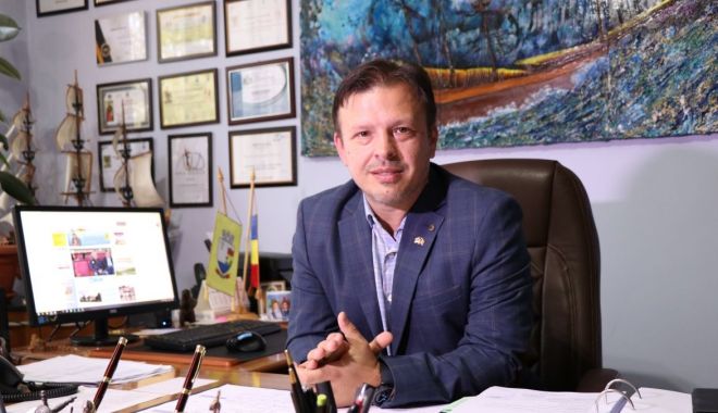 Primăria Hârşova achiziţionează echipamente IT pentru două licee şi o şcoală gimnazială - harsovait-1638116896.jpg