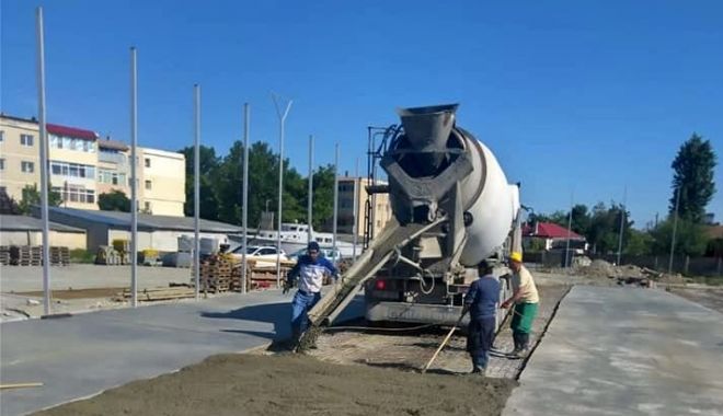 Primăria Hârșova construiește un teren de sport pentru iubitorii de mișcare - harsovaterensport-1591725112.jpg