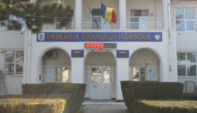 Primăria Hârşova ajută tinerii fără studii care vor să îşi găsească un loc de muncă - harsovatineri-1646418387.jpg