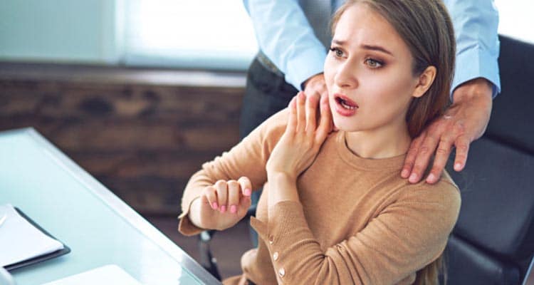 Noi măsuri luate de Guvern împotriva hărțuirii sexuale și a hărțuirii morale. Ce pot face victimele