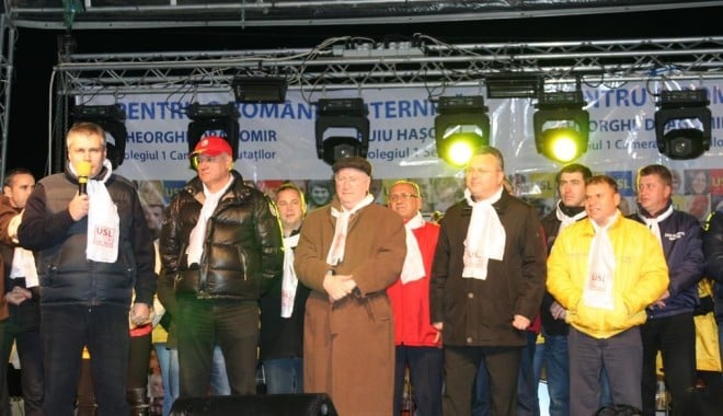 Dragomir și Hașotti, în rândul Năvodărenilor de Sfântul Nicolae - hasottidragomit-1354886981.jpg