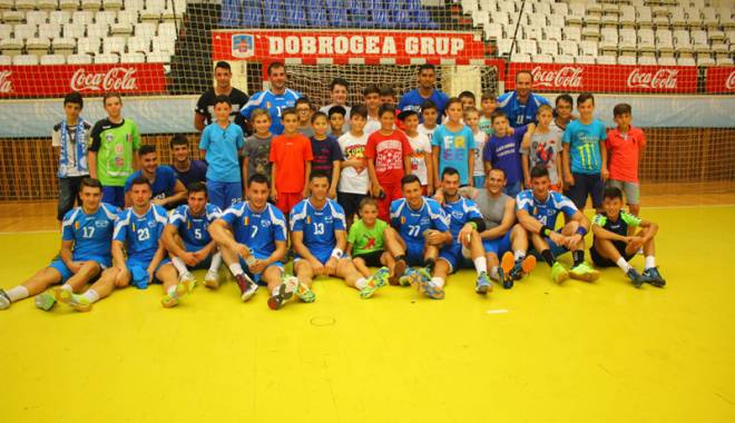 HC Dobrogea Sud strânge jucării pentru copiii defavorizați - hcdobrogea-1449684097.jpg