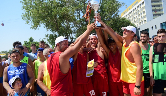 HC Dobrogea Sud și CSȘ 1 Constanța, campioane naționale la handbal pe plajă - hcdobrogea13-1502024043.jpg
