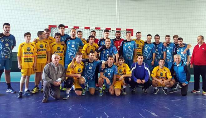 HC Dobrogea Sud s-a instalat în fotoliul de lider - hcdobrogeasud-1444239136.jpg