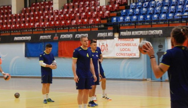Pregătire în format restrâns! HC Dobrogea Sud are 12 jucători la loturile naționale - hcds-1571770971.jpg