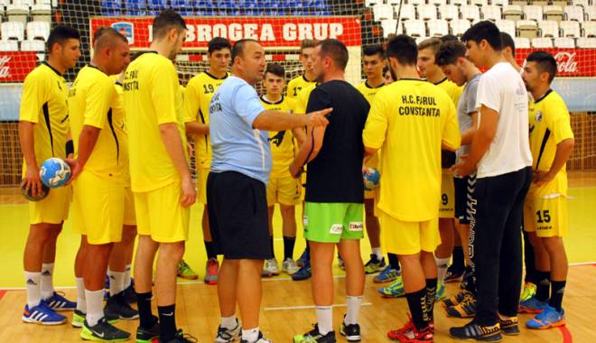 HC Farul își măsoară forțele cu CSM 2 București - hcfarul-1439920298.jpg