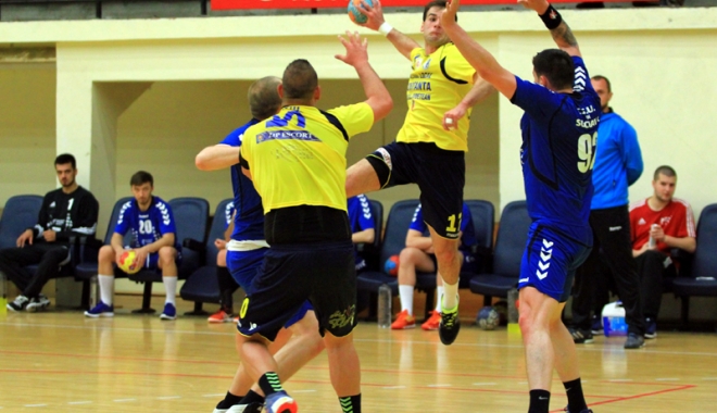HC Farul și-a făcut încălzirea înaintea derby-ului de la Iași - hcfarul-1493313644.jpg