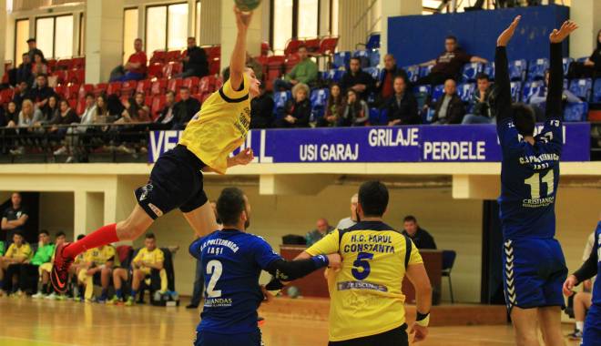 GALERIE FOTO / Handbal: HC Farul, victorie cu Poli Unistil Iași, scor 29-24 - hcfarul4-1447591892.jpg