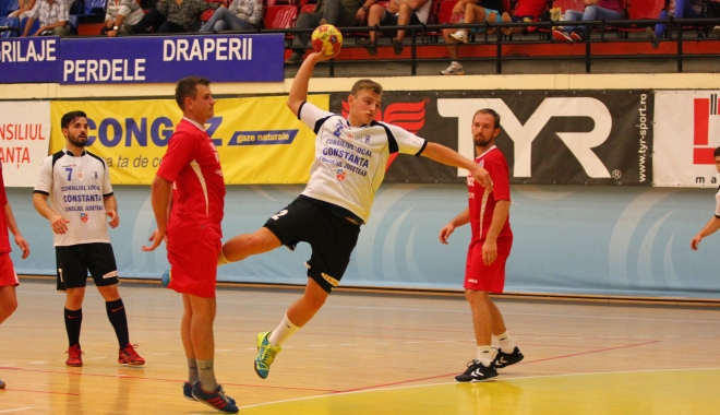 Succes în deplasare pentru HC Farul Constanța - hcfarul4-1460982997.jpg