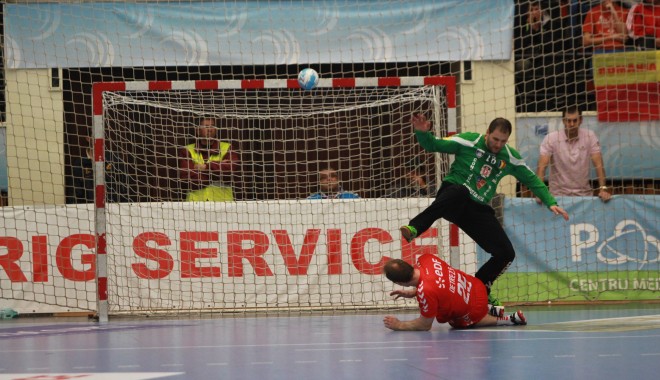 Handbal / HCM Constanța s-a calificat în sferturile de finală a Cupei EHF / Galerie foto - hcmhandbalbaieti12-1396176381.jpg