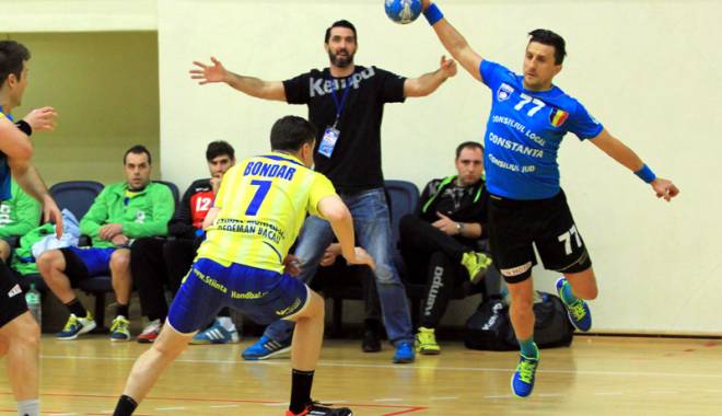 HCM Constanța vrea să iasă cu fruntea sus din Cupa EHF - hcmstiintabacau18-1426879199.jpg