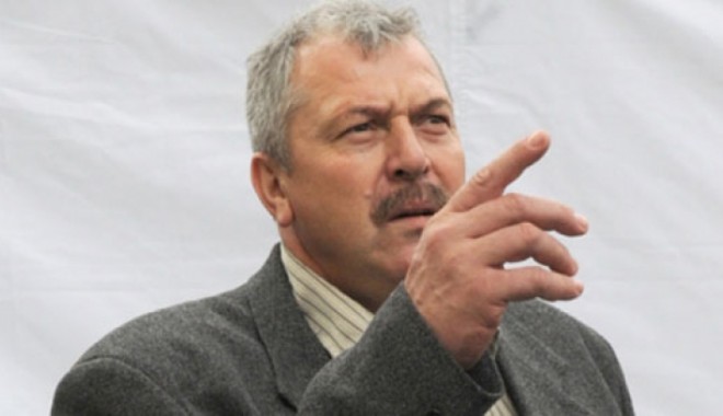 Intervenția lui Duckadam s-a încheiat. Starea lui de sănătate este bună - helmut62388600-1347008192.jpg
