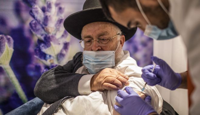 Peste 35.000 de persoane s-au vaccinat în ultimele 24 de ore - hepta5602084-1633934288.jpg