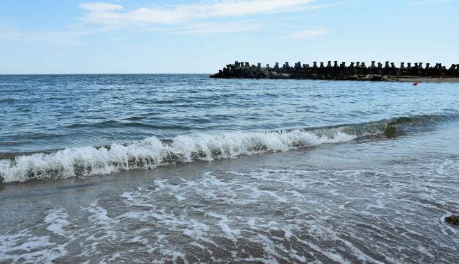 MAREA, EXTREM DE AGITATĂ! Căutările celor două persoane dispărute în mare, puse pe pauză!