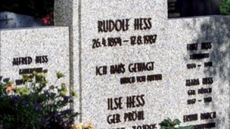 Mormântul unui lider nazist a fost distrus, pentru că devenise loc de pelerinaj - hess-1311254008.jpg