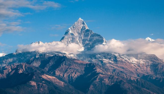 Un român a decedat într-un accident cu parapanta în Himalaya - himalaya-1551635655.jpg