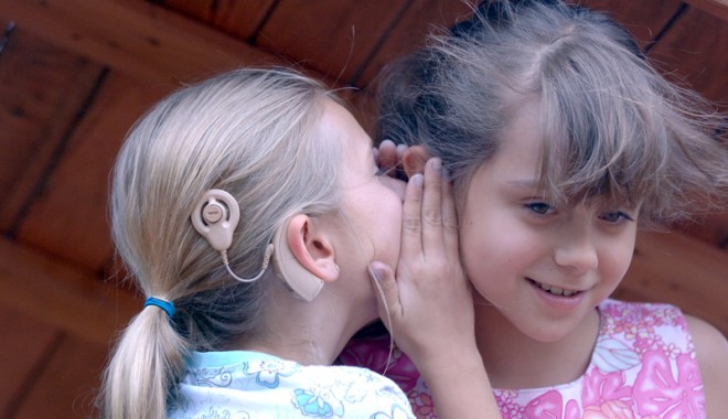 Hipoacuzia, handicapul care izolează copiii - hipoacuzia-1368547431.jpg