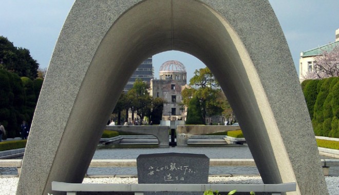 Japonezii au comemorat  68 de ani de la bomba nucleară de la Hiroshima - hiroshima-1375801134.jpg