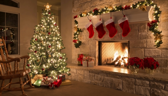CRĂCIUN FERICIT TUTUROR! TRADIȚII ȘI OBICEIURI DIN MAI MULTE ȚĂRI ALE LUMII - hithfatherchristmaslightsistock0-1514184649.jpg