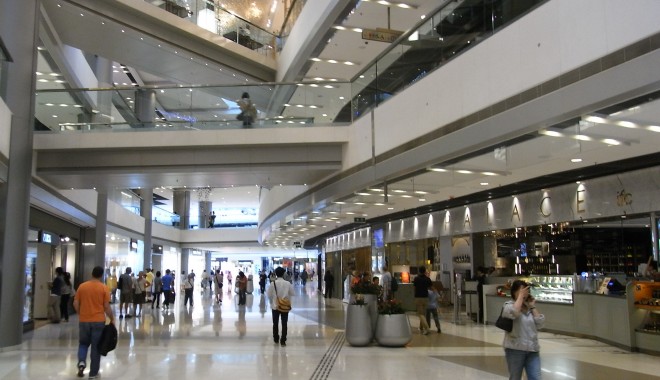 Cum comentați: de ce are nevoie Constanța mai mult, de parcuri sau de mall-uri? - hkcentralifcmallinteriorvisitors-1402816617.jpg